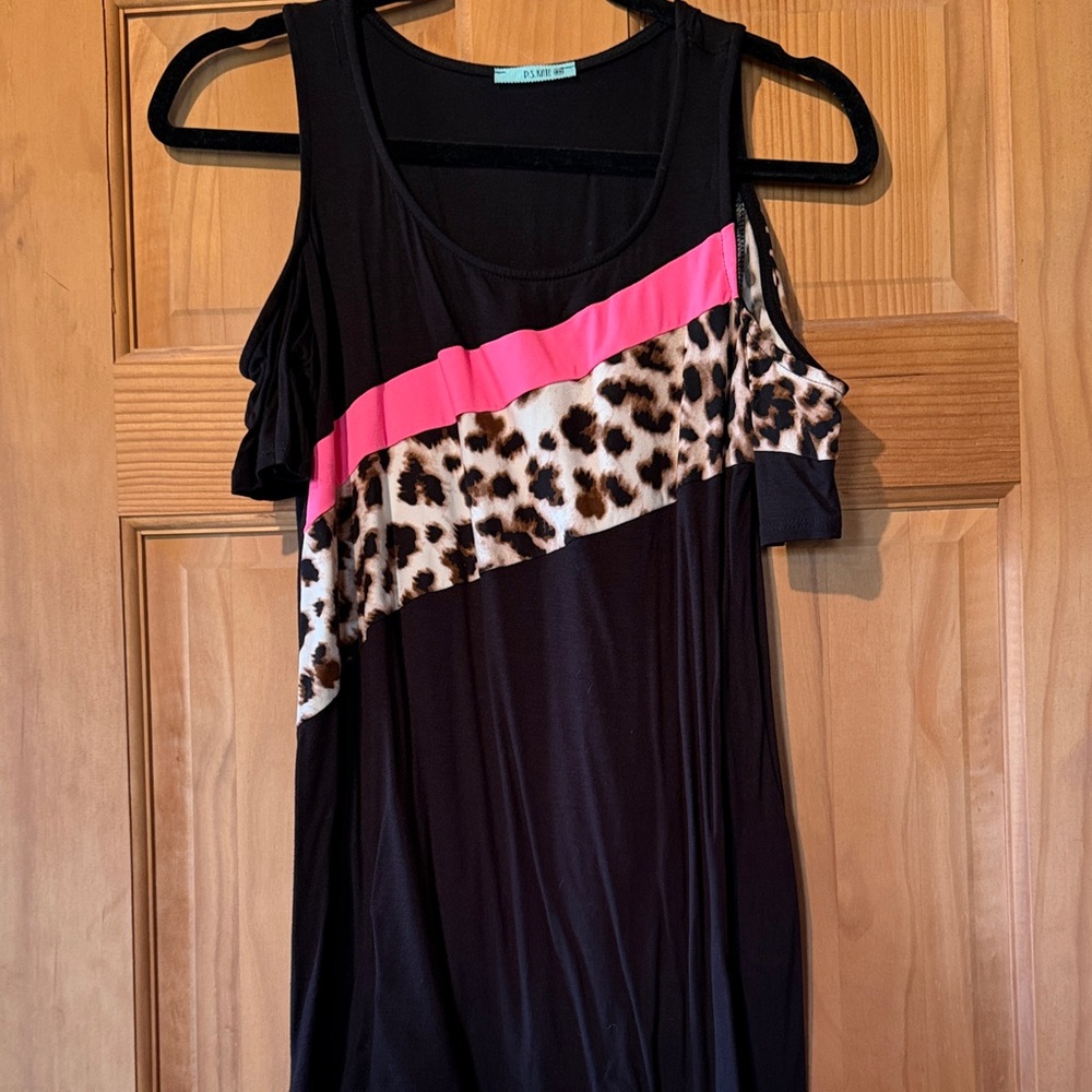 Sleeveless Black Women's Top with Pink Stripe and Leopard Panel